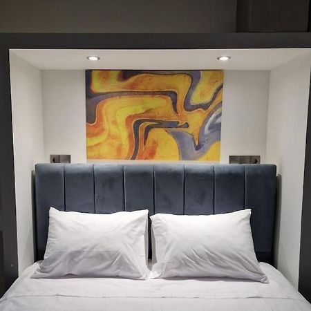 Faronita - Luxury Apt In The Heart Of Calamata Exterior foto