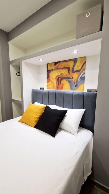 Faronita - Luxury Apt In The Heart Of Calamata Exterior foto
