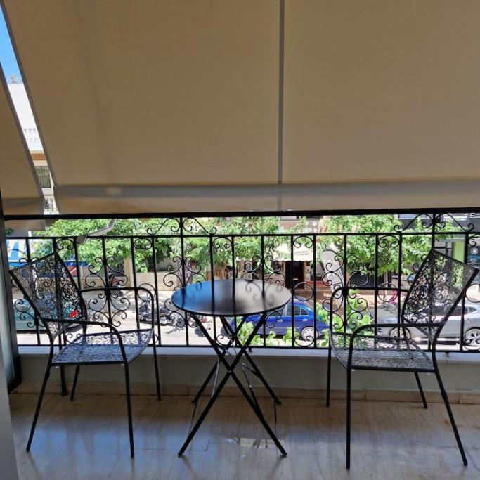 Faronita - Luxury Apt In The Heart Of Calamata Exterior foto
