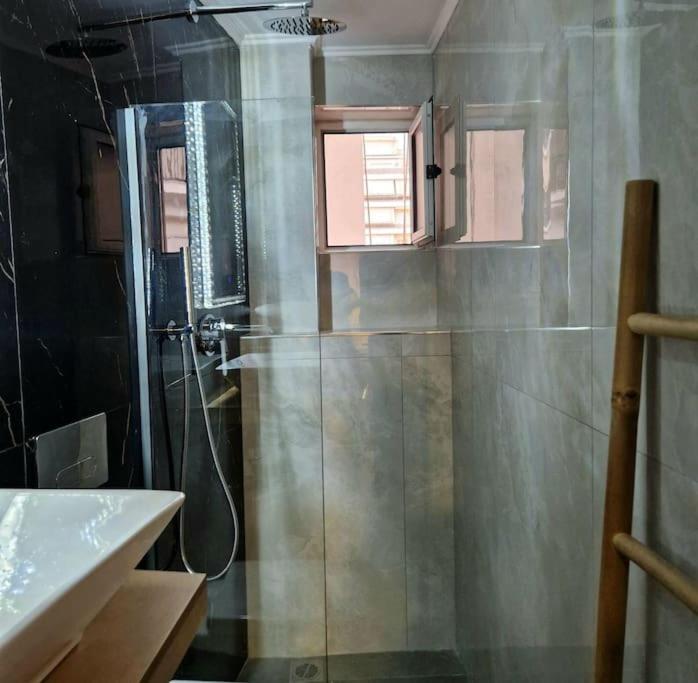 Faronita - Luxury Apt In The Heart Of Calamata Exterior foto